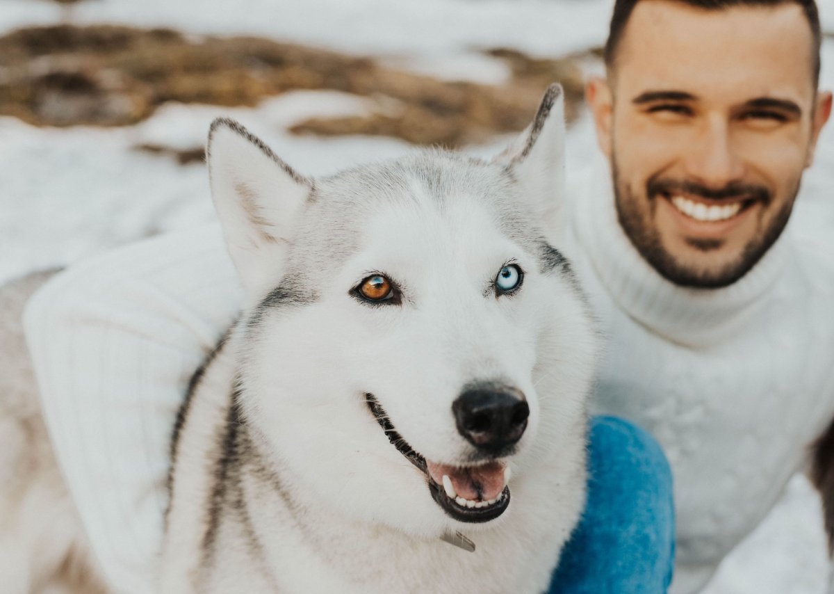 Caniviola, éducateur canin comportementaliste en Haute-Garonne -  Caniviola avec son chien